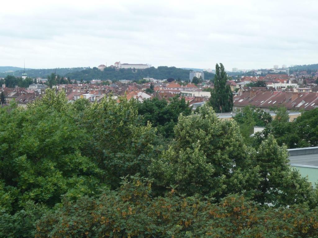 Koleje J.A.Komenskeho Brno Bagian luar foto